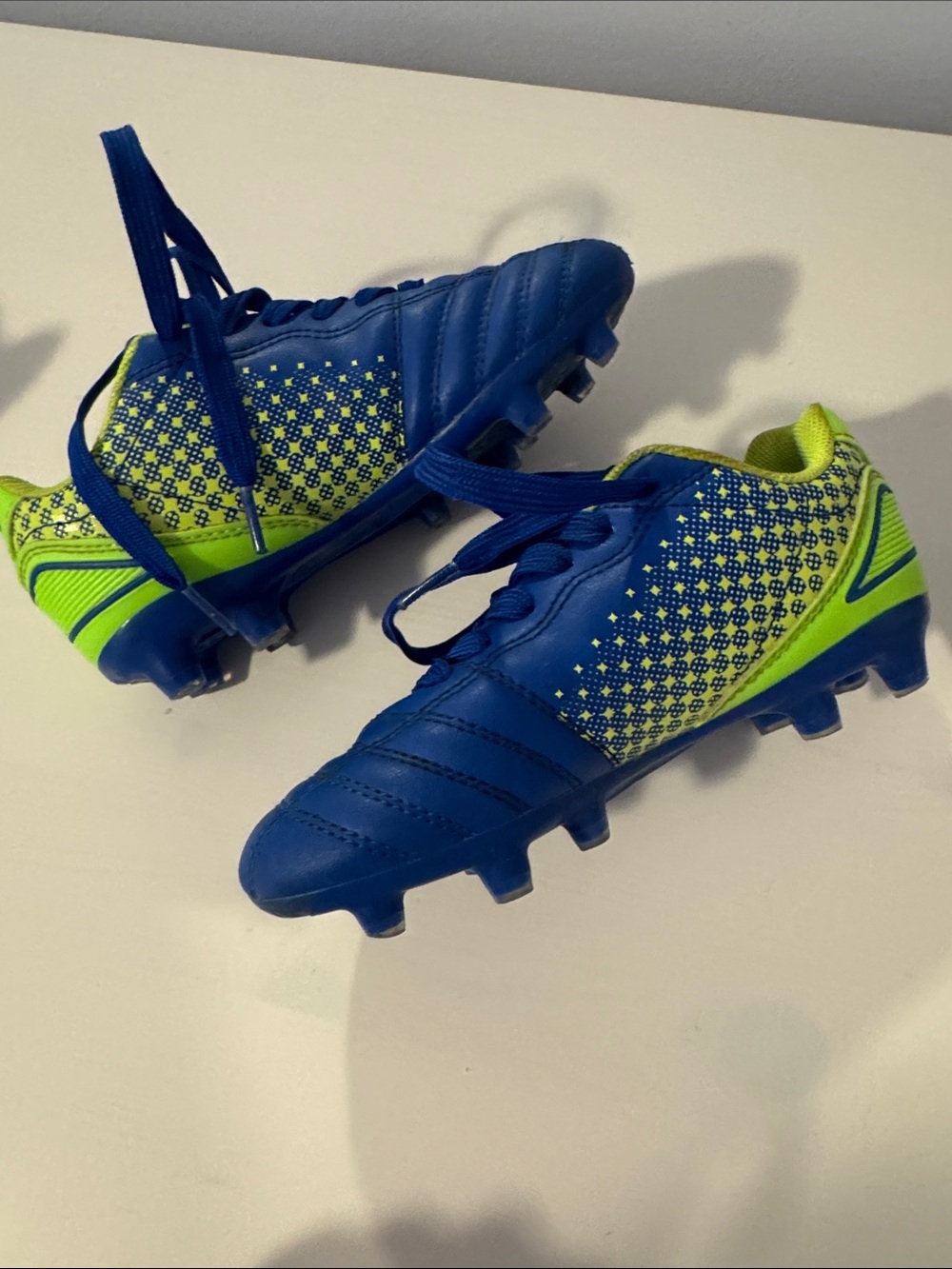 Kids Blue & Neon Green 11T Soccer Cleats - Youth Athletic Shoes